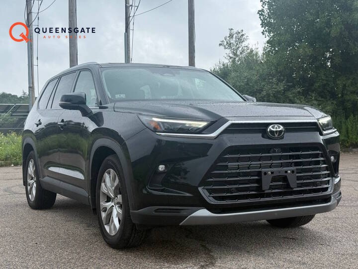 2025 Toyota Grand Highlander Hybrid Limited AWD, 3-Row SUV