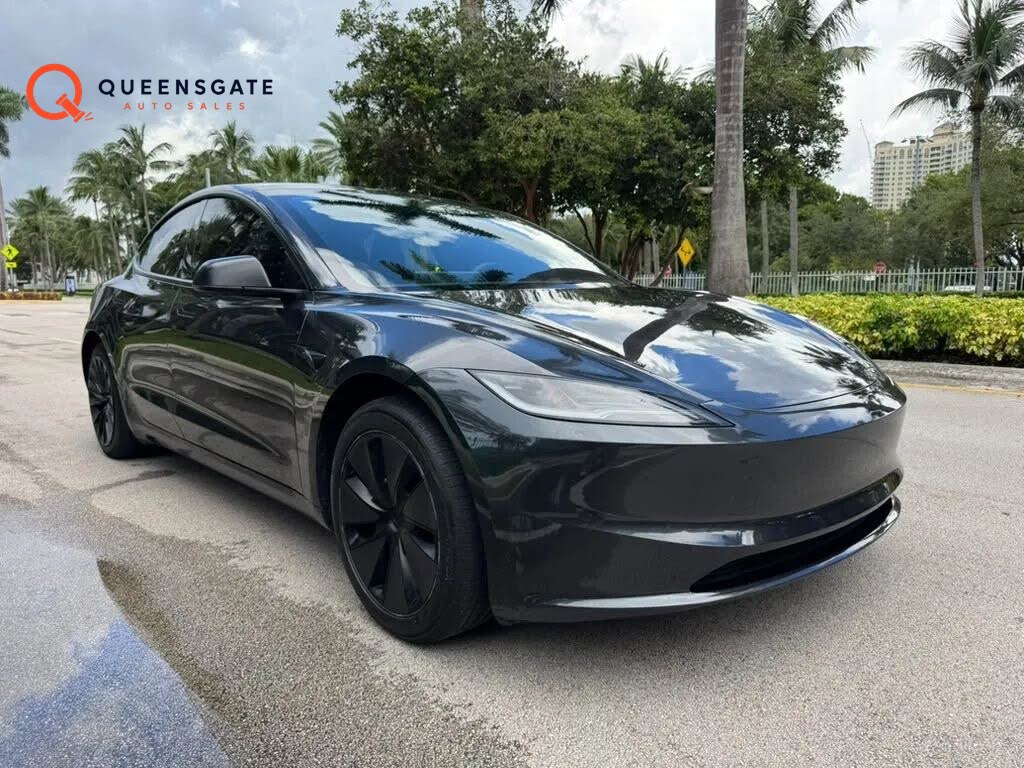 2025 Tesla Model 3 Long Range RWD with Panoramic Glass Roof
