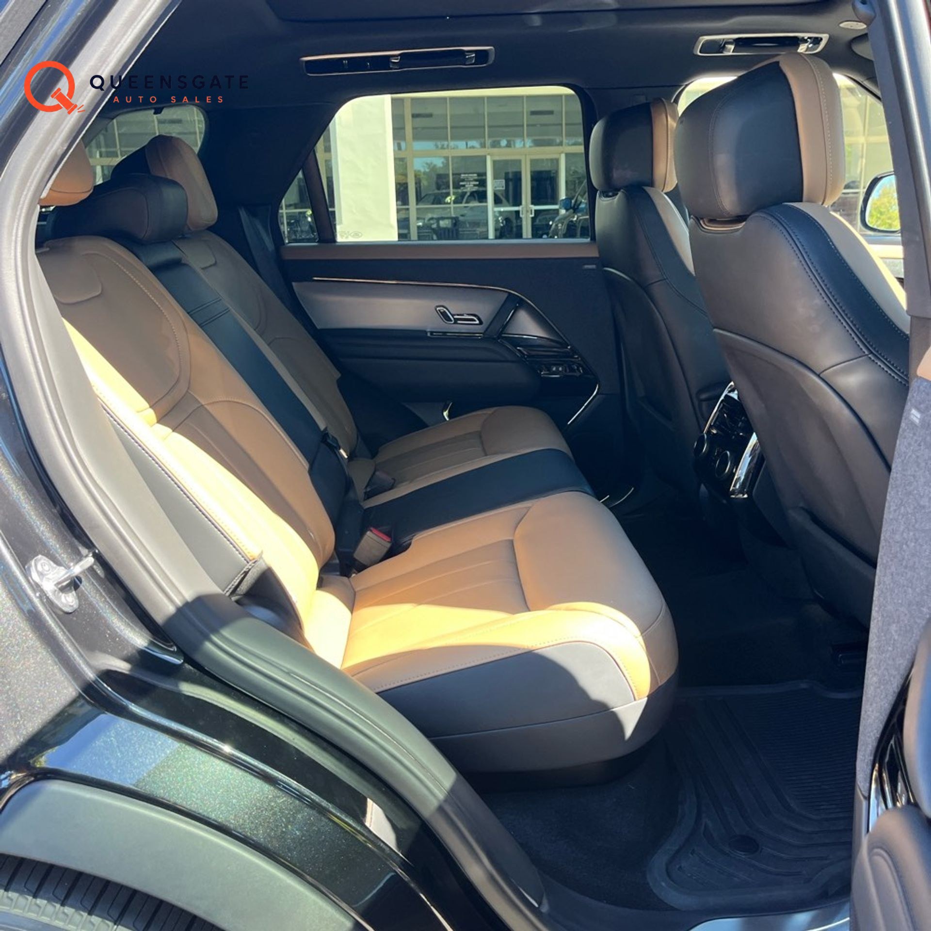 2026 Land Rover Range Rover Sport P530 Dynamic SE — Queensgate Auto Auction