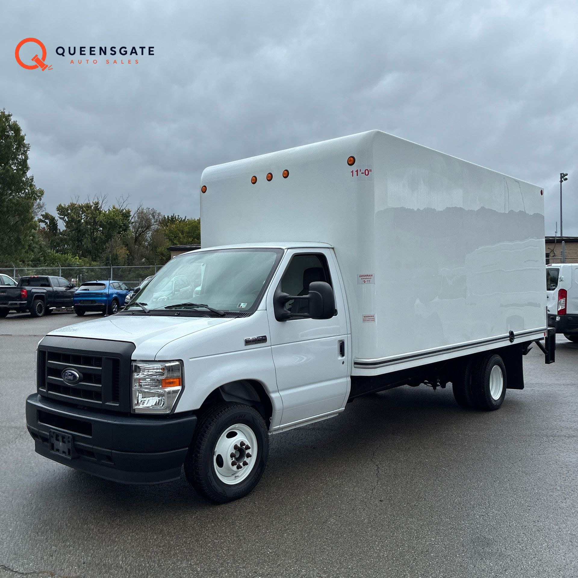 2024 Ford E-350 Cutaway